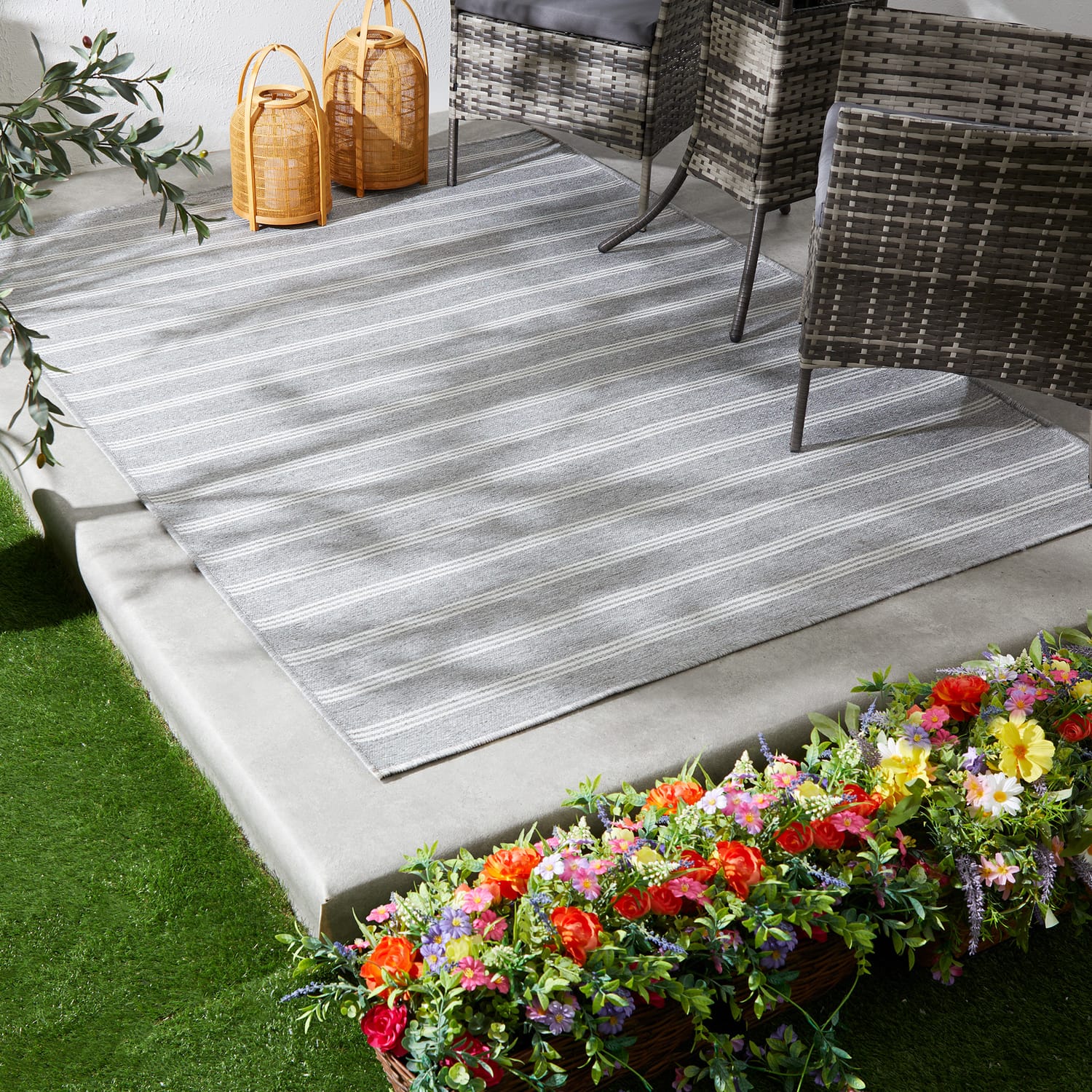 Jardin Outdoor Woven Rug 160 x 230cm - Small Stripe